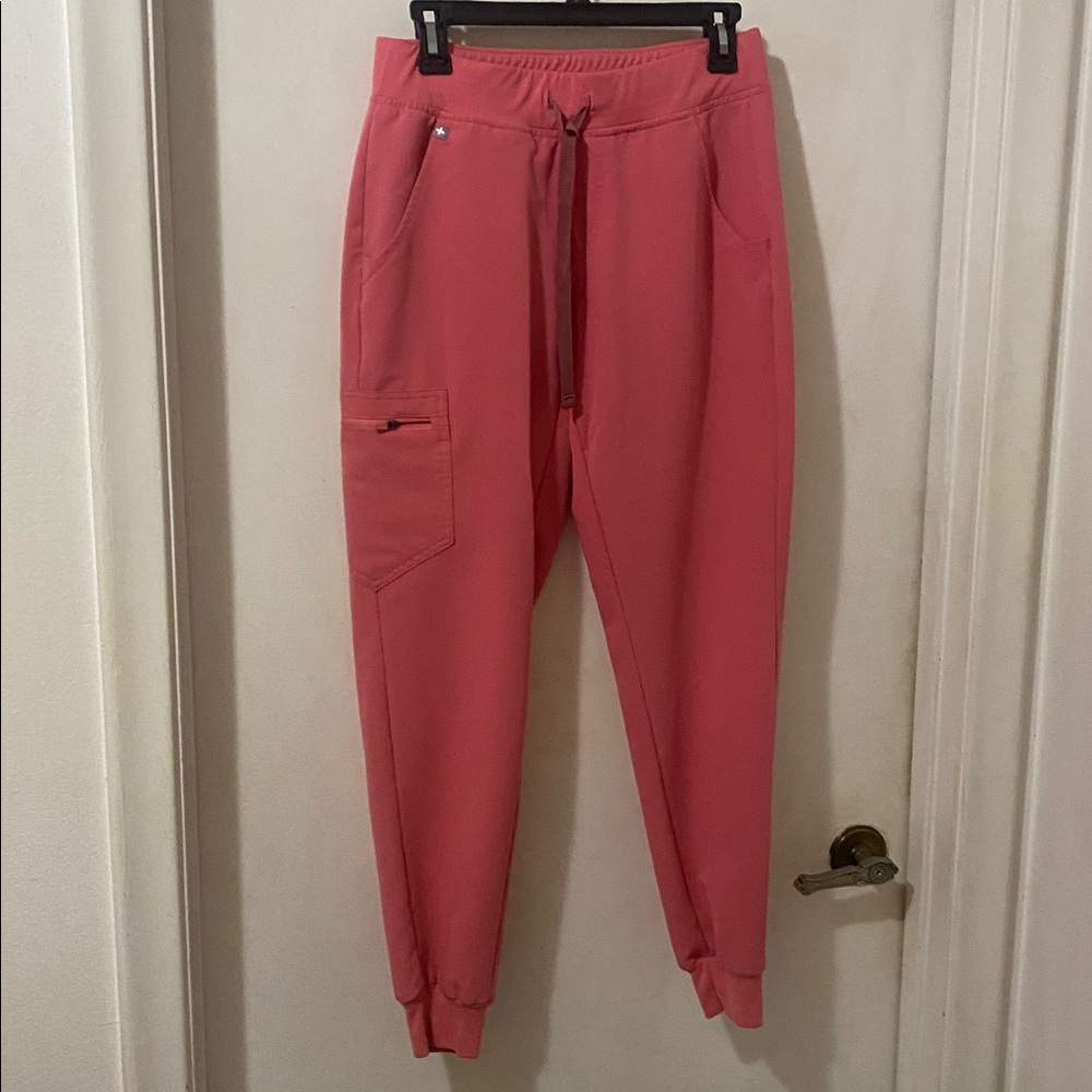 FIGS Women’s Hot Coral Zamora Jogger Scrub Pants W18SW2005P PO #1758 Small